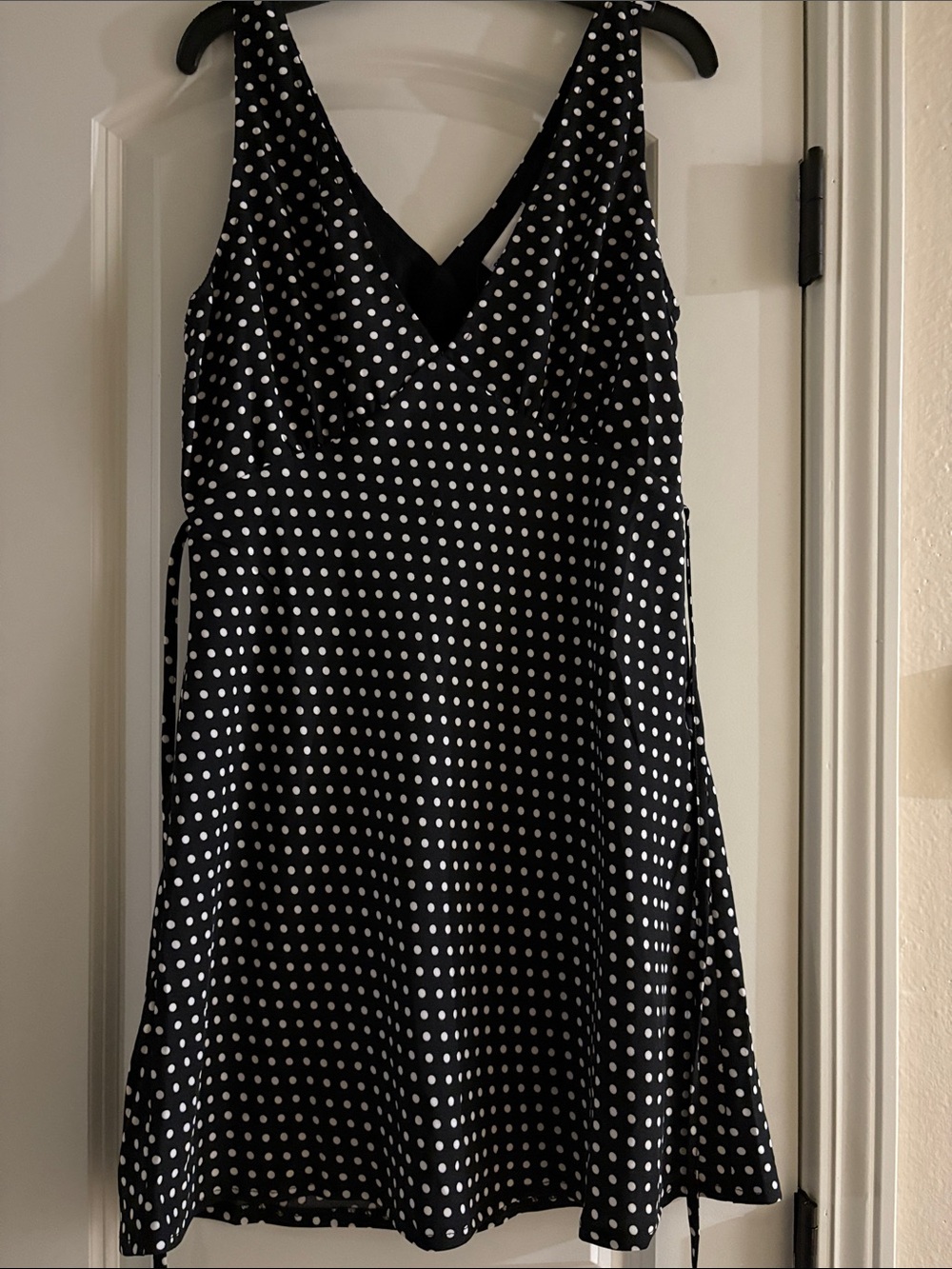 Princess Polly Black and White Labeled Garment